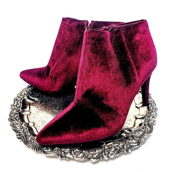 Old Navy Burgundy Wine Red Velvet Ankle Boots Sz 8 - Picture 1 of 9